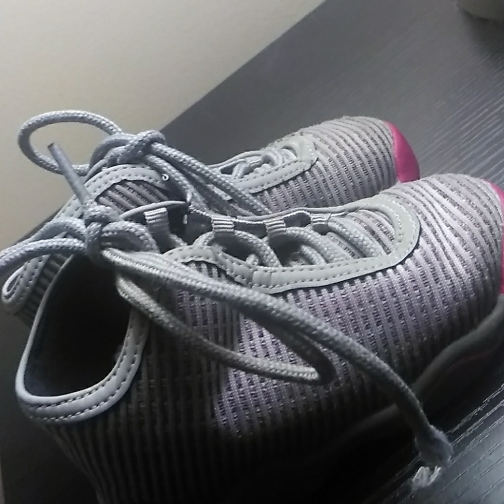 Jordans - Picture 2 of 4